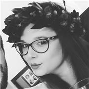 Insegnate madrelingua italiana impartisce lezioni di italiano e materie umanistiche